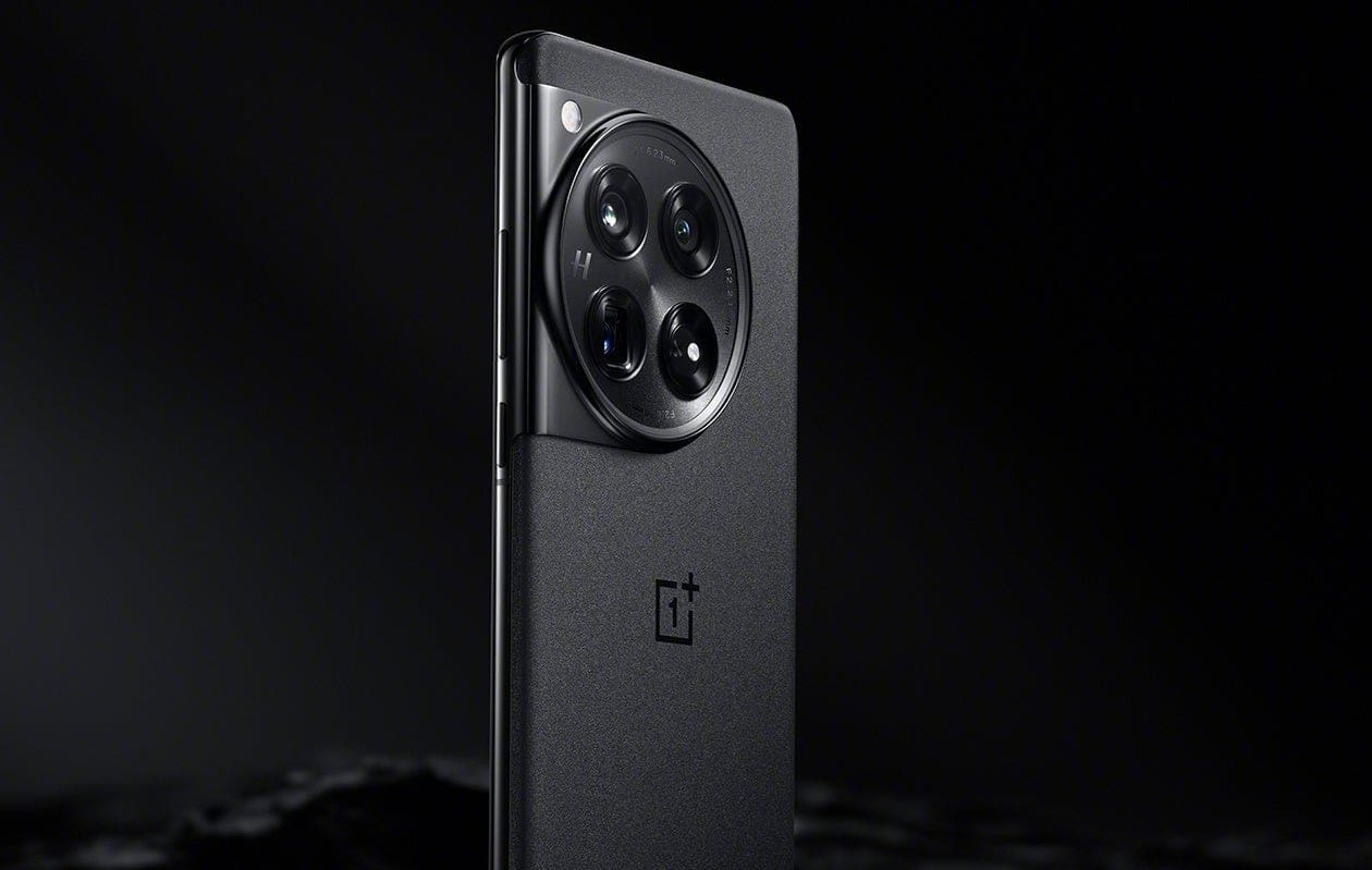Photo of the OnePlus 12 released by OnePlus - Upcoming phone sets AnTuTu record high score